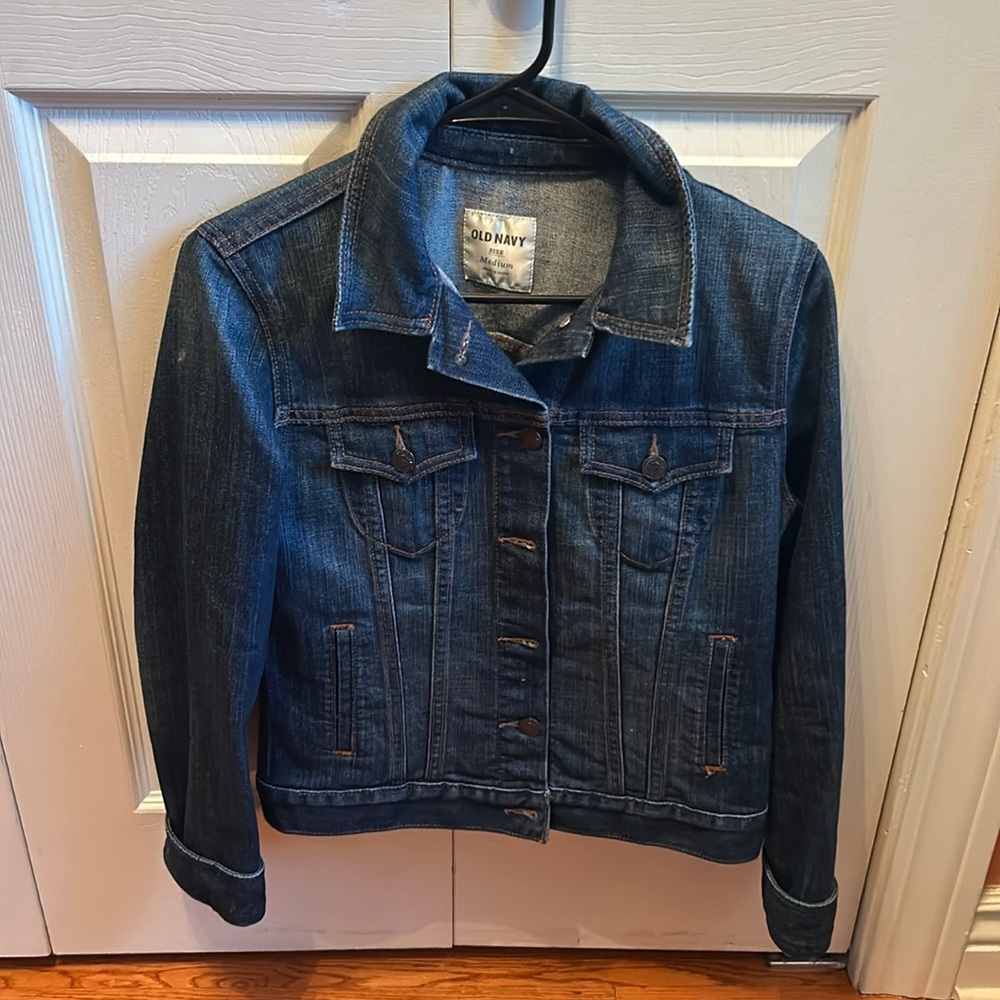 Gently used denim jacket. Will iron before shipping item.